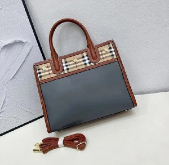 Burberryy Purse with Brand Dust Bag(ZYDROP)AV009