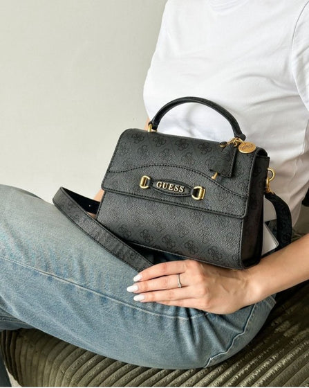 Guesss Women's Ginevra Shoulder Bag with Box (ZYDROP)AV190