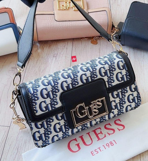 Guess Women's Ginevra Shoulder Bag with Box (ZYDROP)AV180