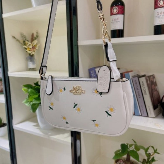 Coachh Nolitaa 19 Daisy Appliqué with Box(ZYDROP)AV095