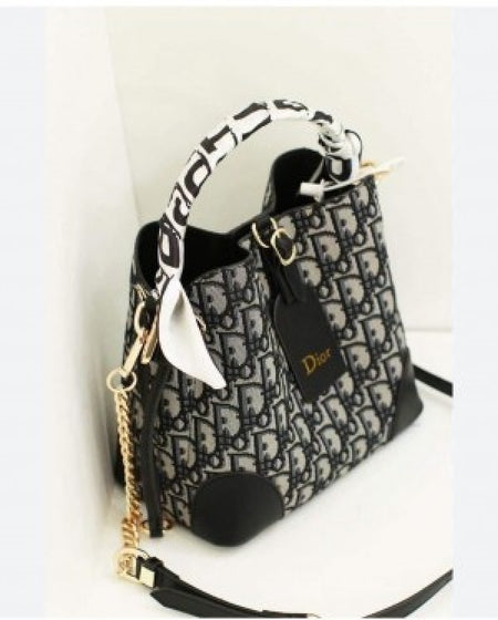 Christiann Bucket Bag with Branded Box (ZYDROP)AV019
