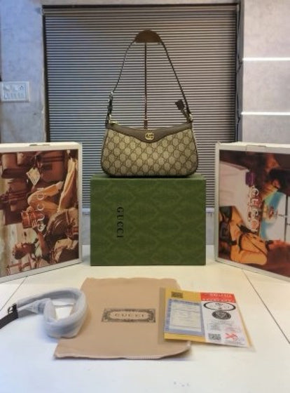 Guccii Mini Bag with Interlocking G, Where Elegance Meets Petite Glamour, Double Box Packing (ZYDROP)AV157