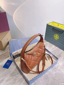 Toryy Burchh Maxi Hobo with Original Box and Dust Bag (ZYDROP)AV284
